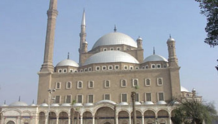 أبراج رجال الأعمال.. تفاقم التعدي على الآثار