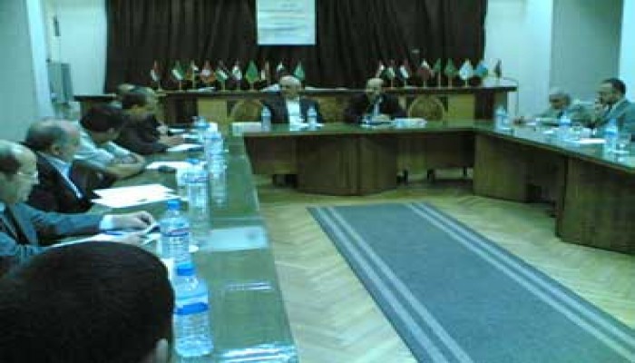 أبو مرزوق يكشف لـ"إخوان أون لاين" تفاصيل محادثات القاهرة بين فتح وحماس