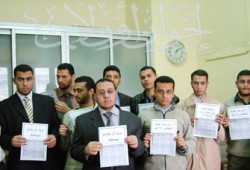 27 حكمًا لصالح طلاب الأزهر والجامعة ترضخ وتعلن نتيجة 9 بكلية الطب