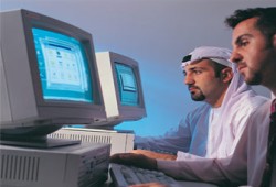 أحاديث "الشات" بين الأولاد والبنات