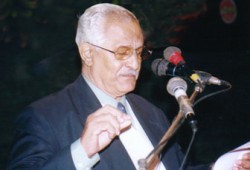 إلى صانعي الأوثان بالكلمات.. شعر د. جابر قميحة