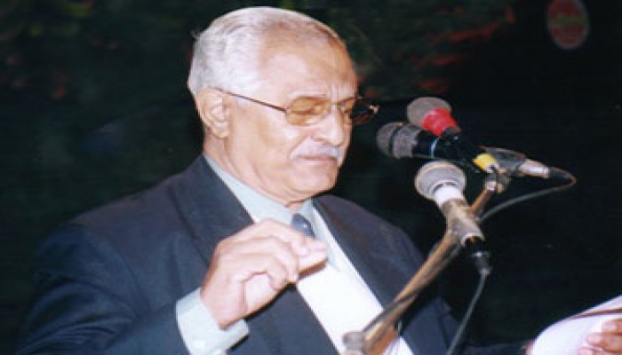 إلى صانعي الأوثان بالكلمات.. شعر د. جابر قميحة