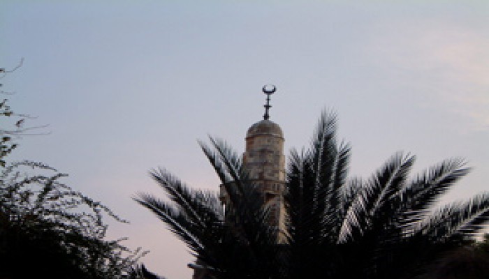 هل يجوز الاقتراض لبناء مسجد؟