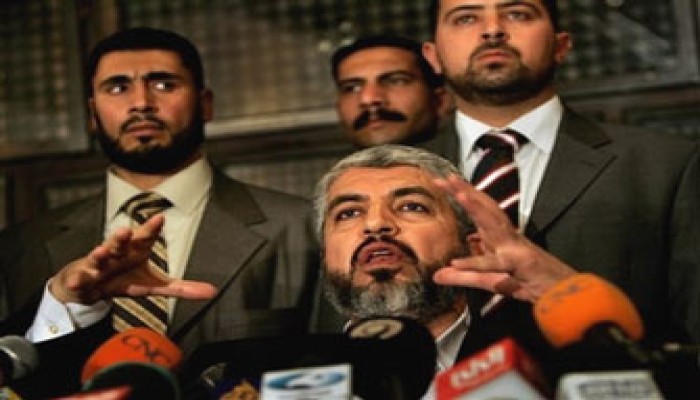 مشعل يتعهد بأسر المزيد من الجنود الصهاينة و"القسام" تؤكد استعدادها