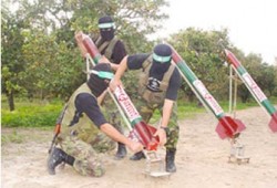 الوفد الأمني المصري يجتمع بالفصائل الفلسطينية وأولمرت يبحث اجتياح غزة