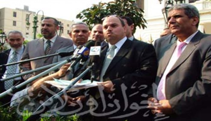 نواب الإخوان والمعارضة: نعيش مرحلة سرقة القوانين بدلاً من سلقها