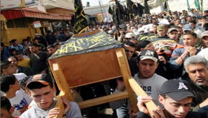 المقاومة تصيب عددًا من جنود الاحتلال وتهديدات صهيونية باجتياح غزة