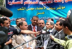 نواب المعارضة والإخوان والمستقلين: النظام يتجه نحو عسكرة الدولة المدنية