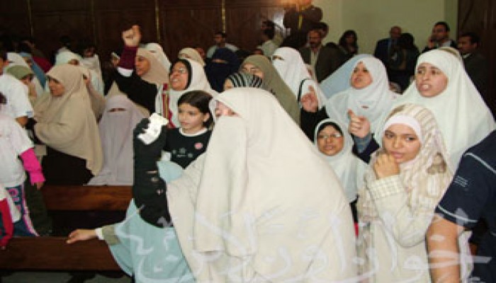 القضاء الإداري يؤجل الحكم في الطعن على قرار الإحالة للمحاكمة العسكرية إلى 17 أبريل