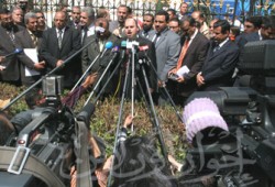 نواب الإخوان والمعارضة والمستقلين يكشفون الحزب الوطني في مؤتمر صحفي عالمي