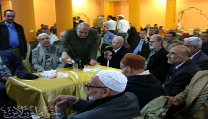 الإخوان المسلمون يشاركون الداعية جمعة أمين في الاحتفال بزفاف نجله