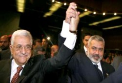 خبراء: نجاح الحكومة الفلسطينية مرهون بالدعم العربي وتوحيد الصف الداخلي