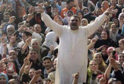 أعضاء مجلس الشورى يحذرون من الإضرابات العمالية بشركات الغزل والنسيج