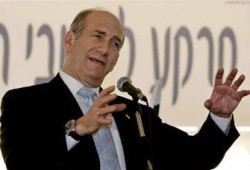 الحكومة الفلسطينية تشكك في نوايا أولمرت وتؤكد على حق العودة