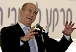 الحكومة الفلسطينية تشكك في نوايا أولمرت وتؤكد على حق العودة