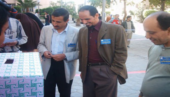 الطلاب يهزمون إدارة الجامعة والأمن وينجحون في إجراء انتخابات الاتحاد الحر