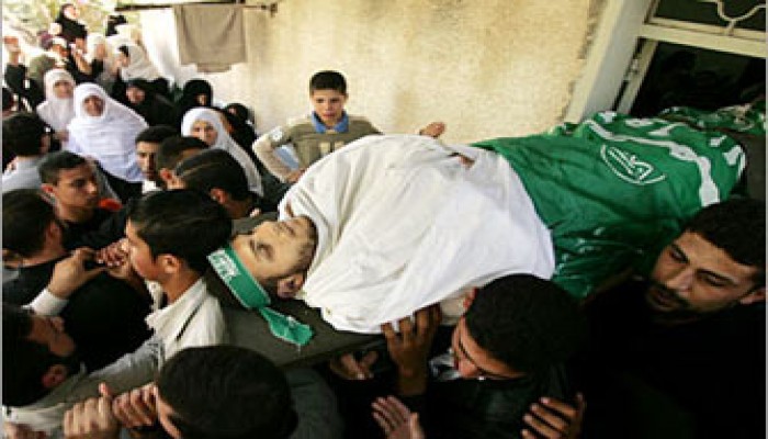 أكثر من 50 شهيدًا والمقاومة الفلسطينية تتعهد بضرب عمق الكيان