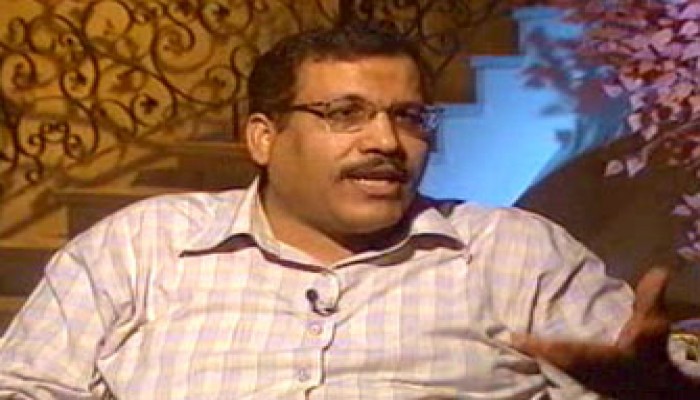 د. أكرم رضا يشرح كيف تكون المراهَقََة راشدة؟!