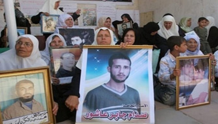 بالأرقام.. دراسة عن معاناة الأسرى الفلسطينيين في سجون الاحتلال