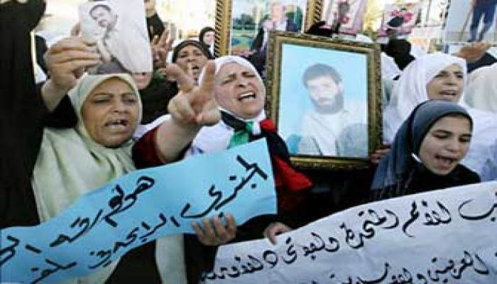 حماس تنفي قرب التوصل لاتفاق تبادل للأسرى ومصر تؤمِّن حدودها