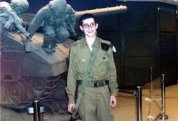 أنباء عن وجود الأسير الصهيوني في مصر ضمن صفقة لتبادل الأسرى