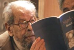 نجيب محفوظ.. إجماع على موهبته واختلاف حول أفكاره