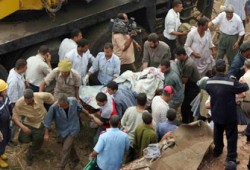 الطحان يتهم وزراء النقل بالكذب ويحملهم مسئولية كوارث القطارات