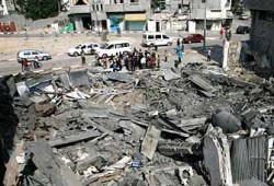 استشهاد 5 فلسطينيين في غزة والاحتلال يغلق شمال رام الله