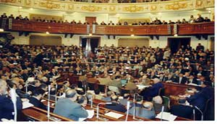 رغم تسلط الأغلبية.. الإخوان وراء تعاظم الدور الرقابي للبرلمان