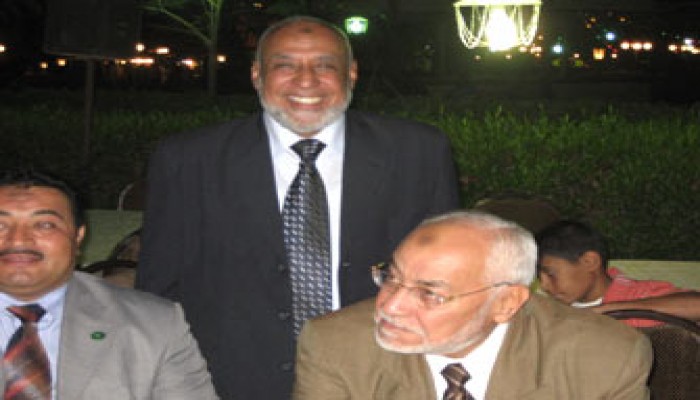 المرشد العام يحضر حفل زواج نجل محمود مجاهد