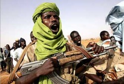 المتمردون يشعلون الوضع بغرب السودان والخرطوم ترفض مقترحات برونك