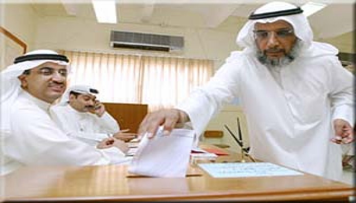 الإسلاميون والمعارضة يكتسحون البرلمان الكويتي و6 مقاعد للإخوان