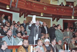 البرلمان المصري يقر قانون السلطة القضائية وسط رفض الإخوان والمعارضة