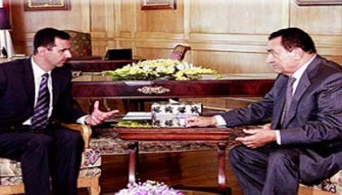مبارك وبشار.. عباس وأولمرت .. يوم القمم في الوطن العربي