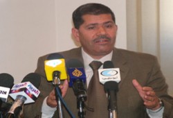 وفد برلماني يزور الدكتور محمد مرسي بمزرعة طرة