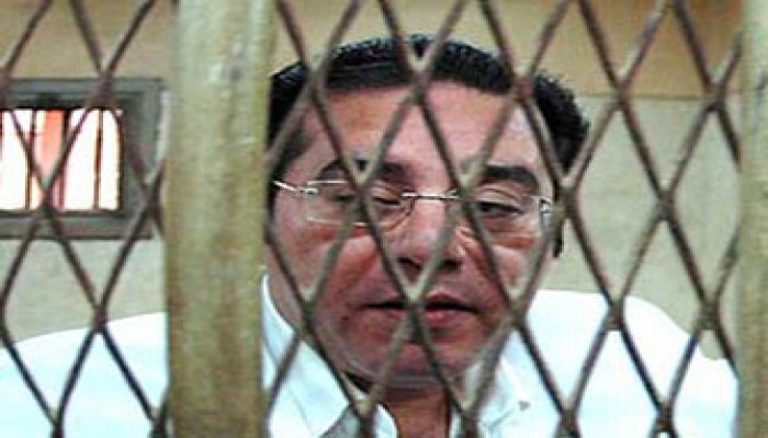 مذكرة من 108 نواب يطالبون مبارك بالإفراج عن أيمن نور