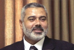 هنية يؤكد دفع الرواتب خلال يومين ويدعم الحوار الفلسطيني