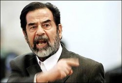 شاهد يفجر مفاجأة بمحاكمة صدام ويؤكد وجود أحياء بين "قتلى" الدجيل