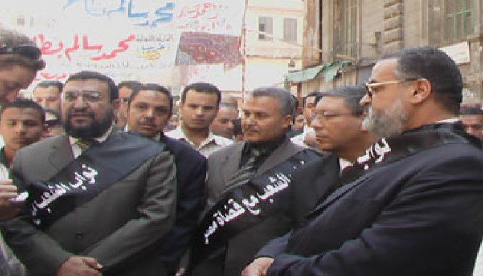 نواب الإخوان يطالبون بجلسة عامة لمناقشة اعتقالات يوم القضاة