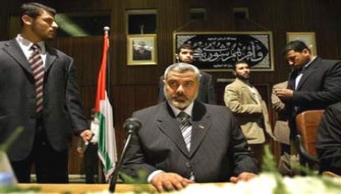 الحكومة الفلسطينية تستنكر اقتحام عناصر من فتح مقر الوزارة برام الله