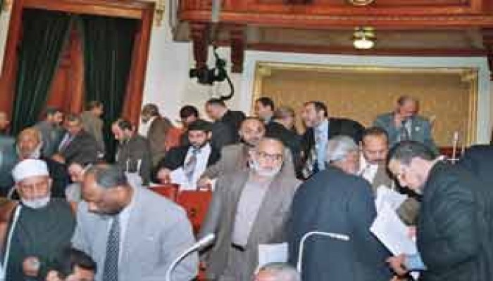 نواب الاخوان يحذِّرون من المساس بصندوق العاملين بالشهر العقاري