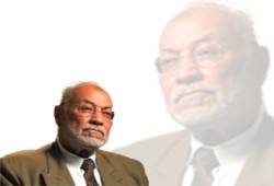 عاكف يعزي في وفاة والد الأخوين مصطفى ومحمود بكري