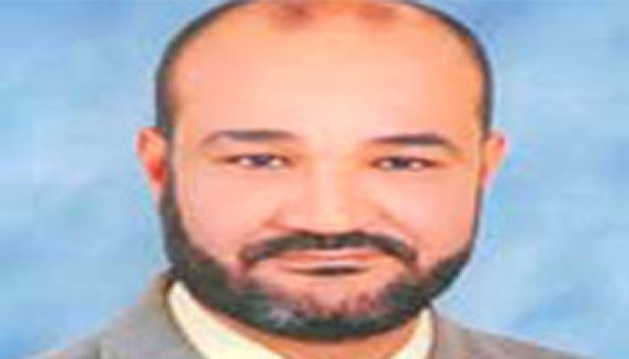 نائب الإخوان بكرموز يمنع نشوب فتنة طائفية