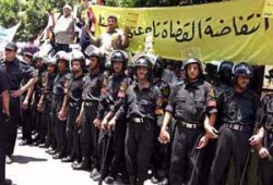 طلب برلماني بعقد جلسات استماع لقانون السلطة القضائية