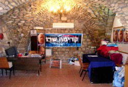 الحكومة الصهيونية تحوِّل مسجد بيبرس الأحمر إلى مقر انتخابي