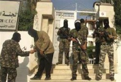 مسلحون من فتح يغلقون مقر محافظة رفح