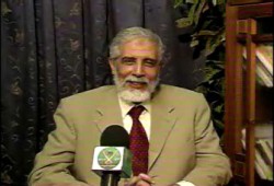 د. محمود عزت يقدم "شهادة على طريق الدعوة"