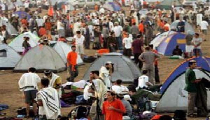 وفد من حماس للعرب واشتباكات بين المغتصبين والجيش