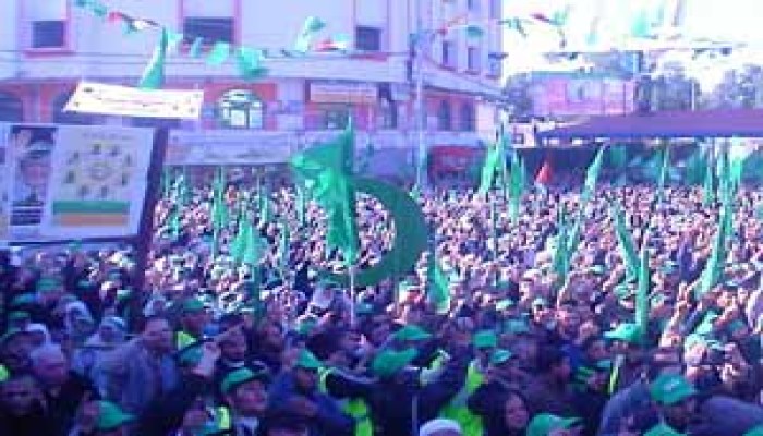 الحلايقة مرشحة حماس: دخولنا التشريعي يحمي المقاومة