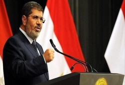 نجل الرئيس محمد مرسي يستنكر حرمان أسرته من زيارة والده